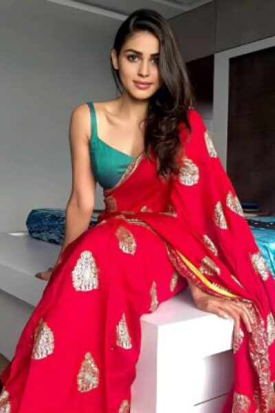 Escort Services Aminabad